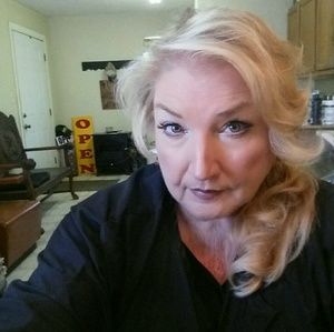 Meet your Posher, Johna